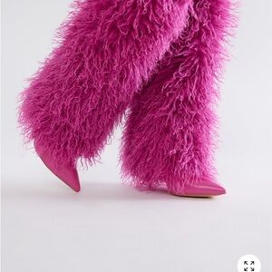 Vibrant Pink Fluffy Women's boots
